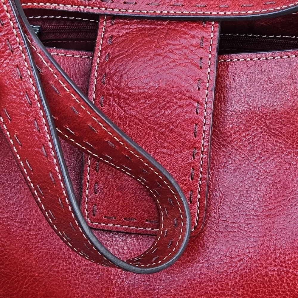 FOSSIL Vintage Oxblood Red Smooth Leather Bucket Shoulder Bag Purse Vintage